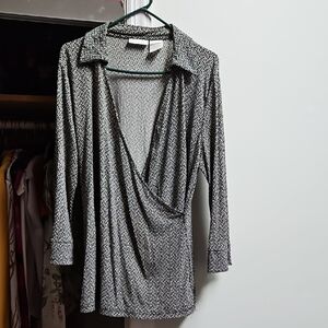 Worthington Black and White Blouse***BUNDLE FOR EXTRA DISCOUNT ***